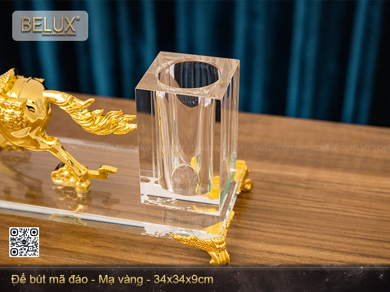 Đế cắm bút mã đáo mạ vàng